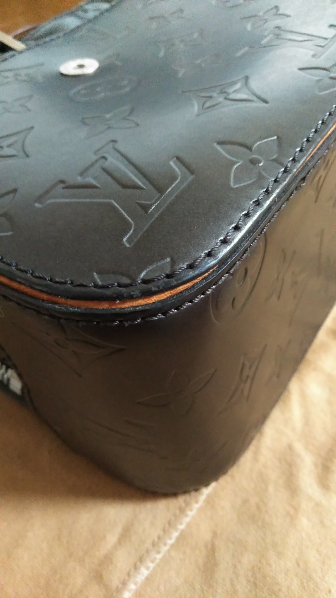 LOUIS VUITTON ルイヴィトン シェルトン ノワール モノグラムマット