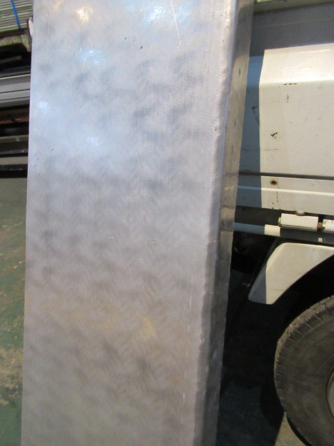 122108アルミ製縞板 縞鋼板1340X350㎜ トラック仮装装飾補強に佐