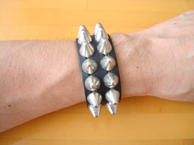 [ original leather ] wristband studs spike pin black new goods free shipping 