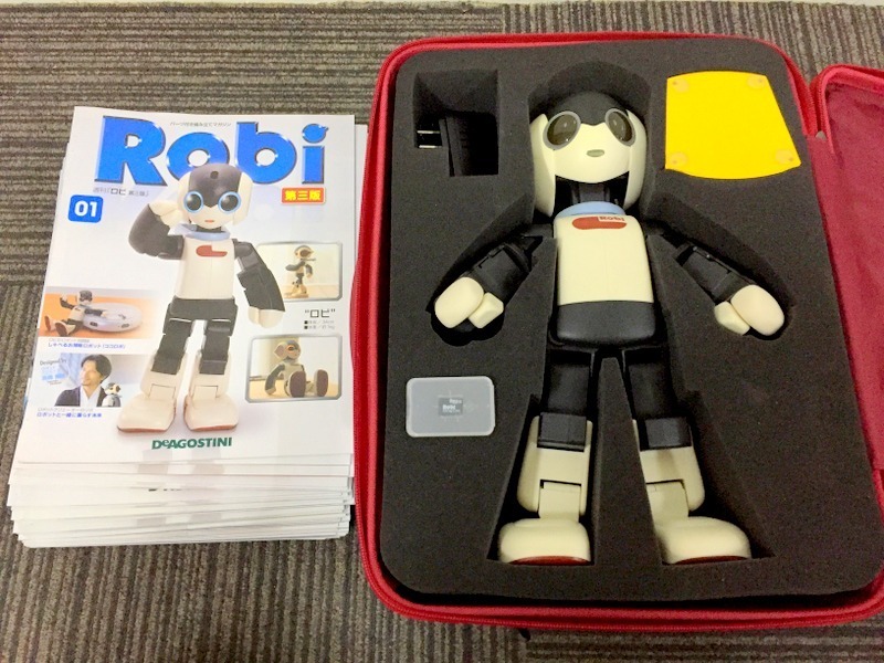 Yahoo!オークション - 【組立済】【完成品】DeAGOSTINI 週刊ロビ 第三版...