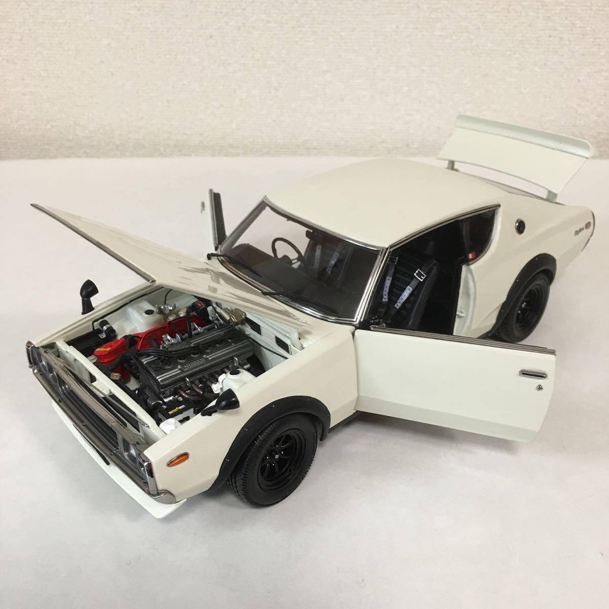 京商オリジナル 1/18 日産スカイライン2000GT-R KPGC110 白 KYOSHO