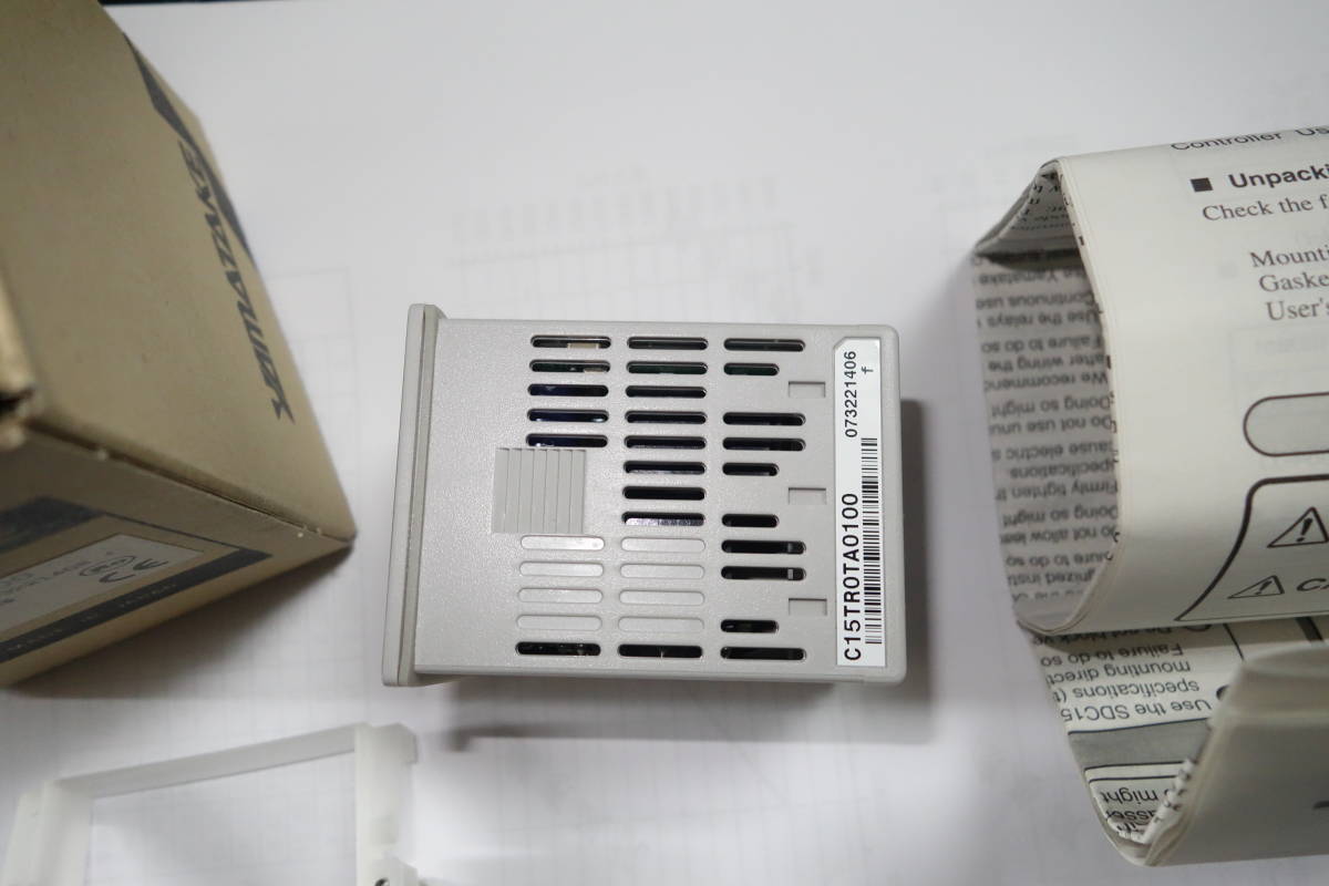 デジタル指示調節計 SDC15 C15TR0TA0100 azbil 山武 長期保管品 デジタル指示調節計 SDC15 C15TR0TA0100 azbil 山武 長期保管品