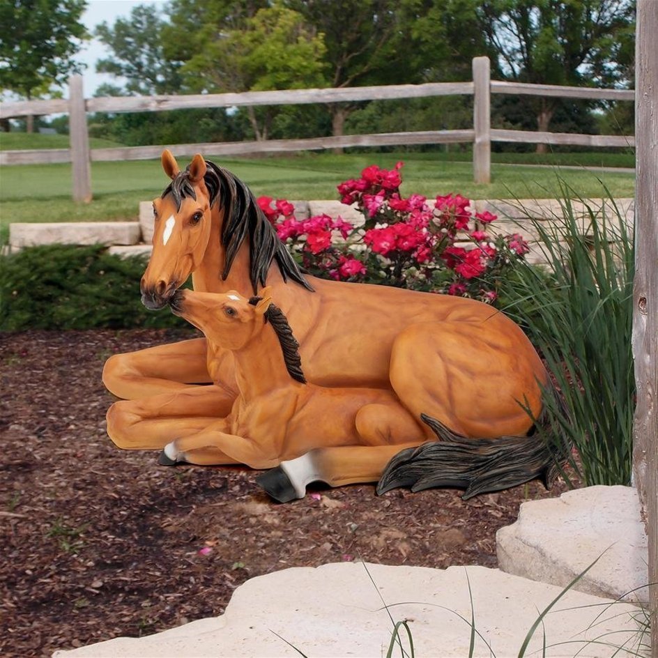 母性愛に包まれるポニー 子馬と牝馬彫像 彫刻/ ガーデン 庭園 エントランス 芝生 デコール（輸入品）