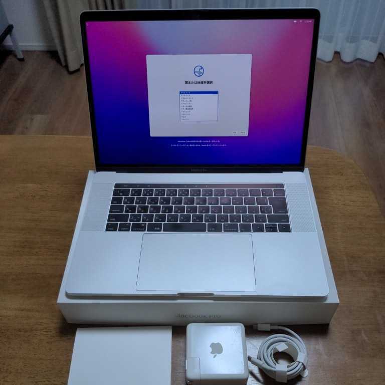 Apple MacBook Pro (15-inch, 2016) シルバー 美品 動作品 MLW82J/A