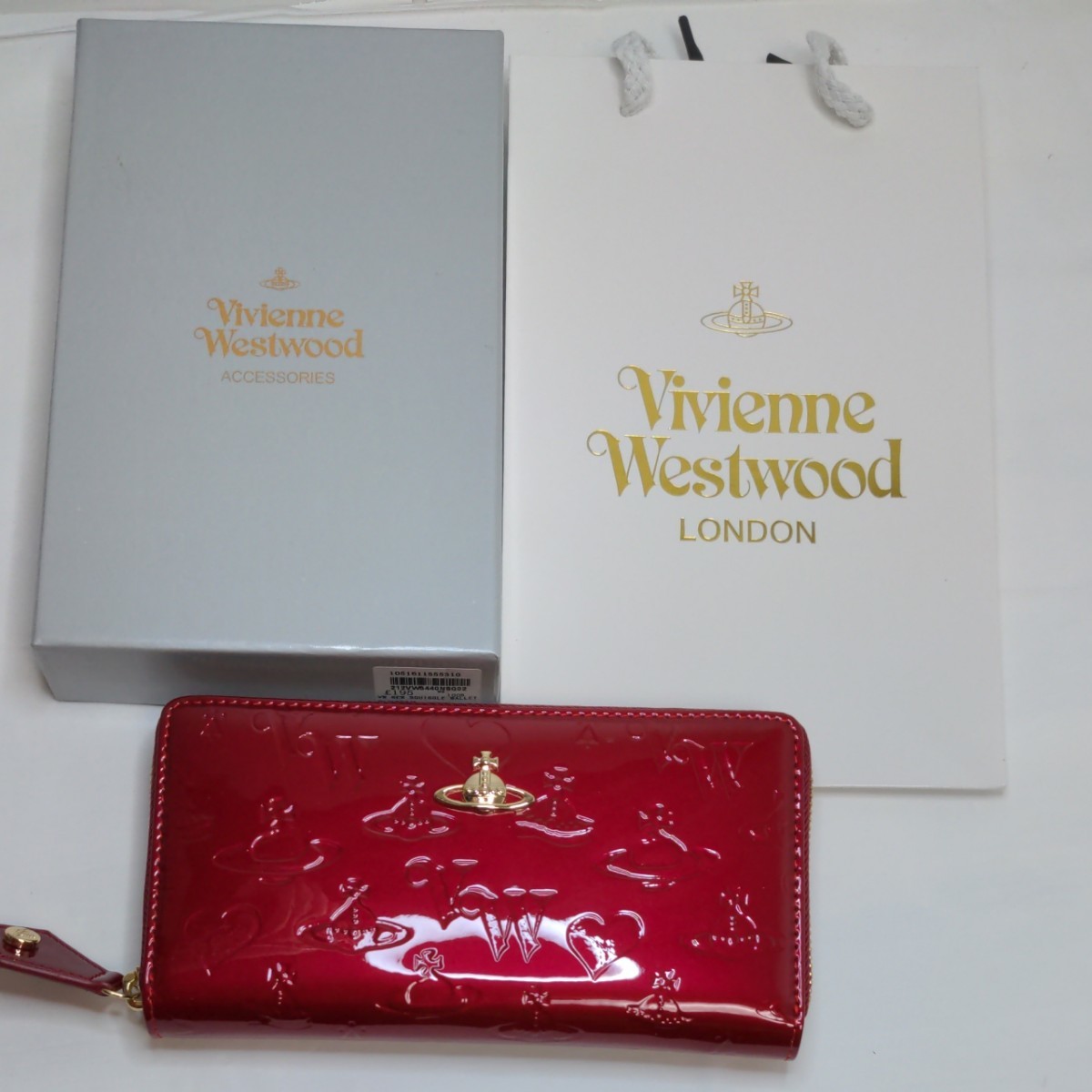 ヴィヴィアン　ウエストウッドVivienne Westwood　長財布　エナメルレッド　かわいい財布レディース　新品未使用