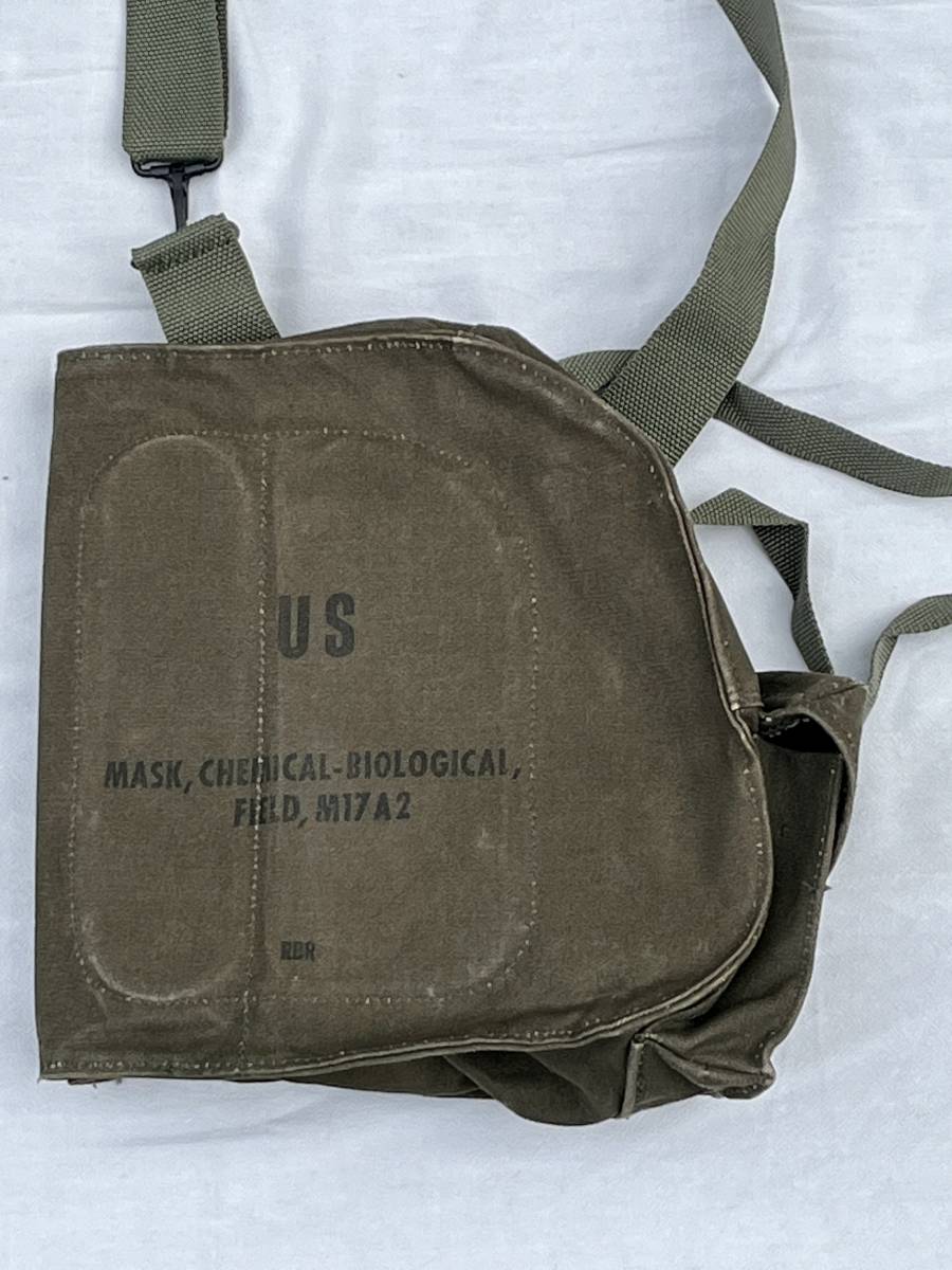 ★ 送料込み ベトナム戦 米軍 M17A2 ガスマスクバッグ 米軍 USミリタリー 美品 US ARMY ★の画像1