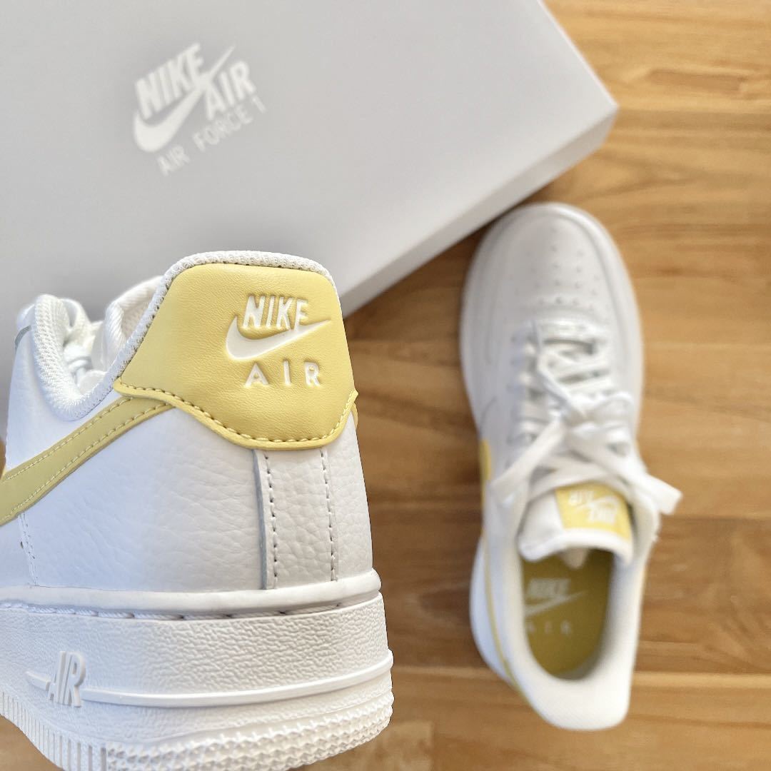 25.5㎝ NIKE エアフォース1 low 07ホワイト イエロー