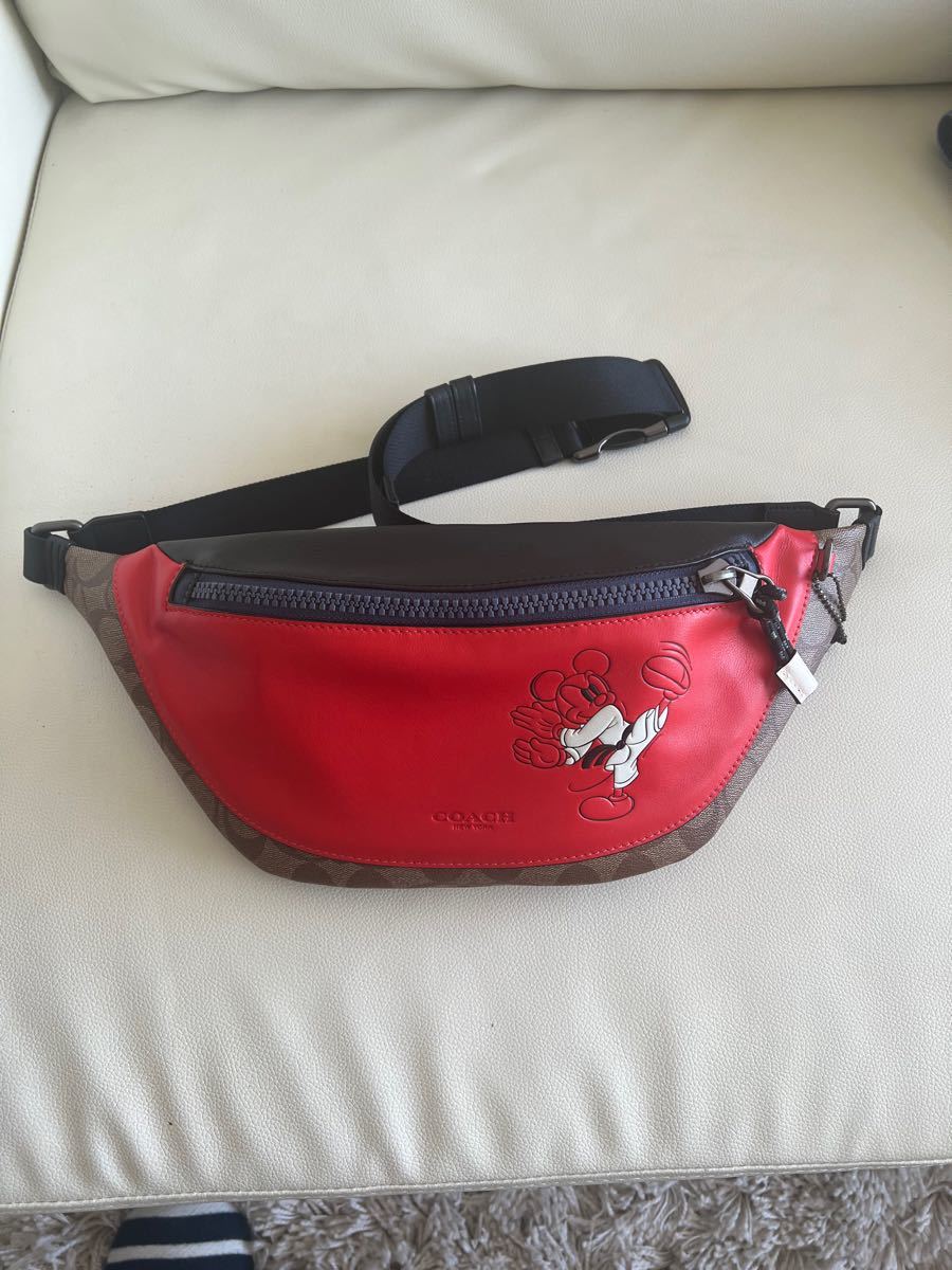 COACH ミッキーマウスコラボTシャツ&ウエストポーチセット