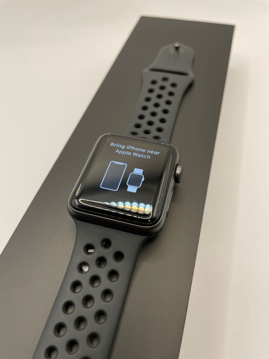 Apple Watch Series 42㎜ 3 置型充電器替バンド付属