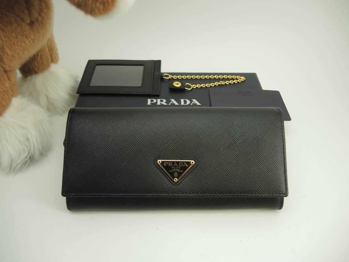 プラダ ロングウォレット サフィアーノ 黒 ゴールド金具 2つ折長財布