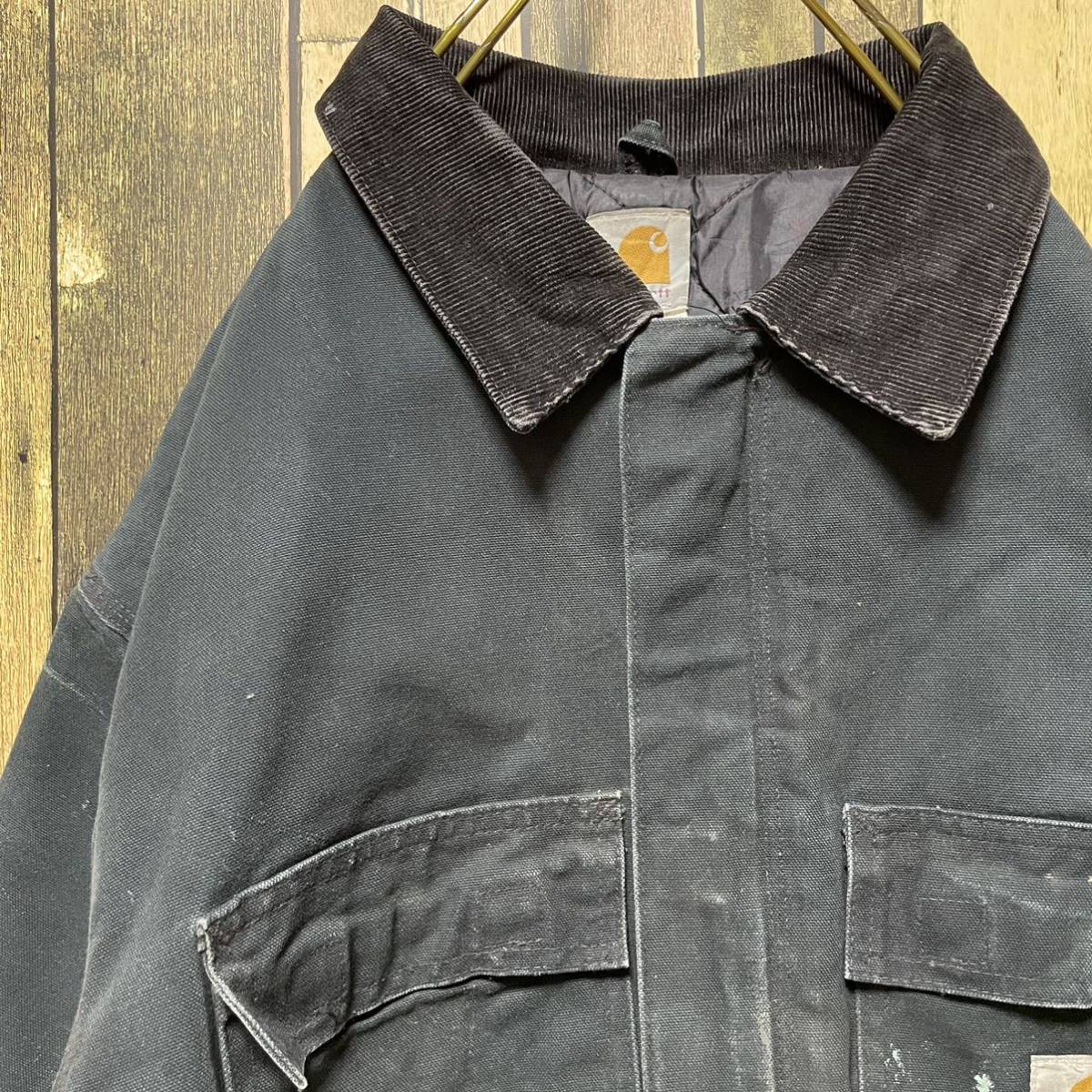 い出のひと時に、とびきりのおしゃれを！ 《80年代当時物》Carhartt