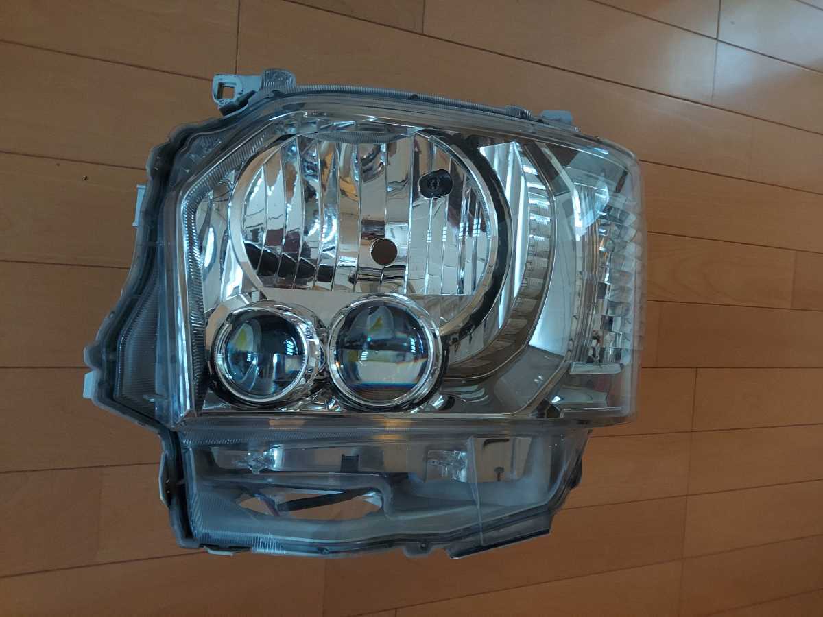LEDヘッドライト トヨタ純正 ハイエースLEDヘッドライト 左 トヨタ
