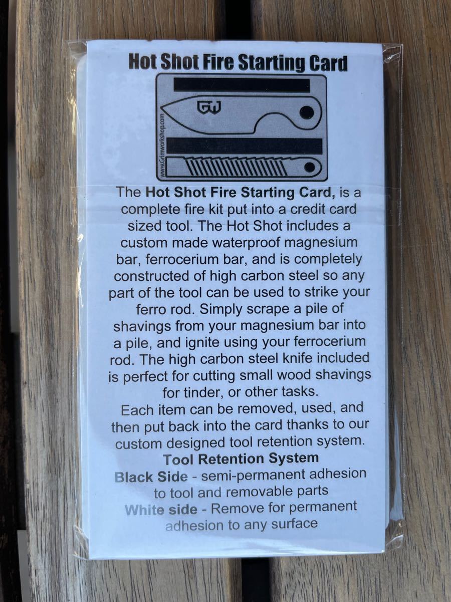 カード型ファイヤースターターとナイフ、Hot Shot Fire Starting Card