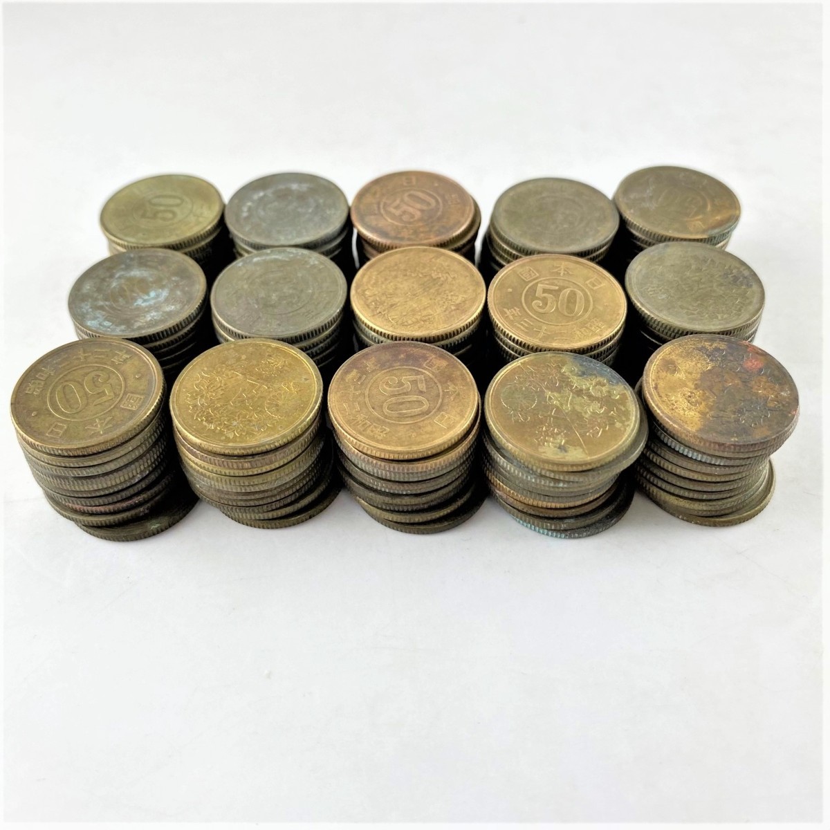 SALE/98%OFF】 古銭 近代銭 1円黄銅貨 小型50銭黄銅貨 各50枚 合計100
