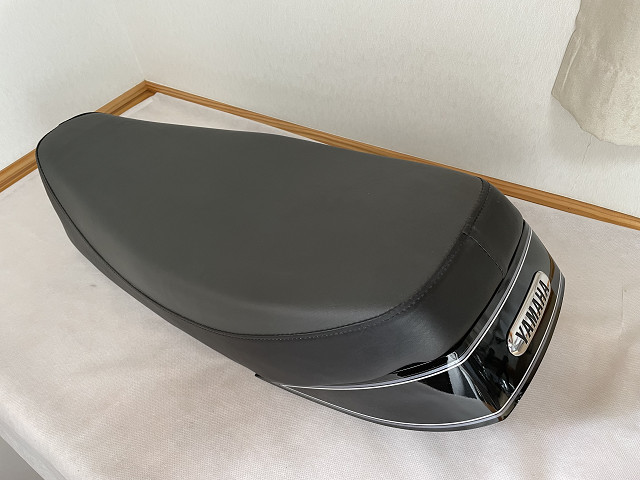最初の YAMAHA SR400純正シート、シートカウル - シート - www 最初の YAMAHA SR400純正シート、シートカウル - シート - www