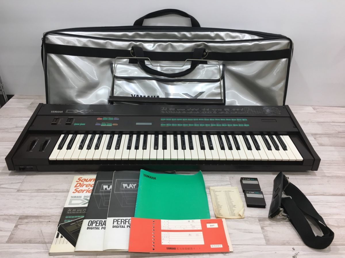 ジャンク ヤマハ(YAMAHA)デジタルシンセサイザーDX7 譜面立て付属