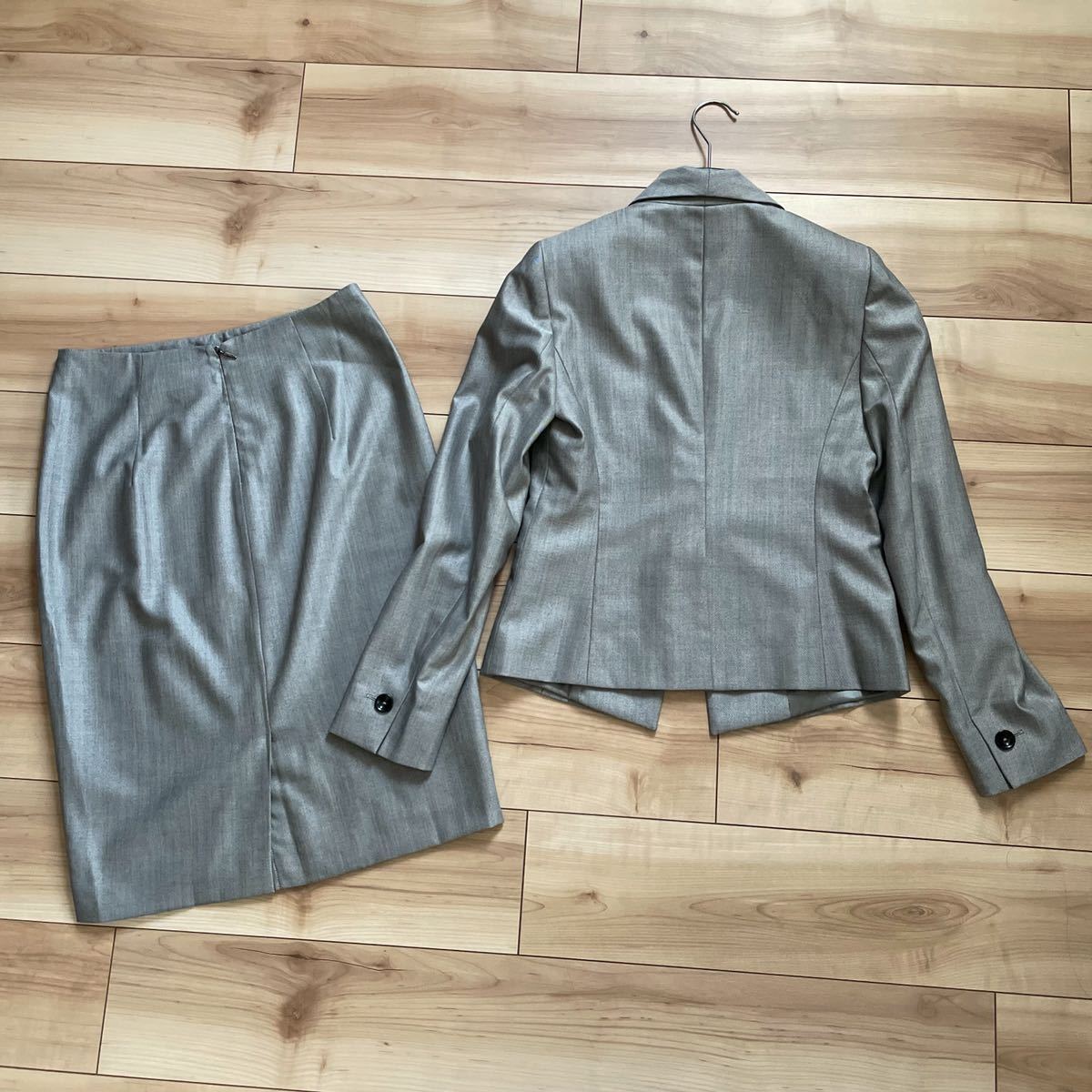 MaxMara ファーストライン　ウールのスカートスーツ