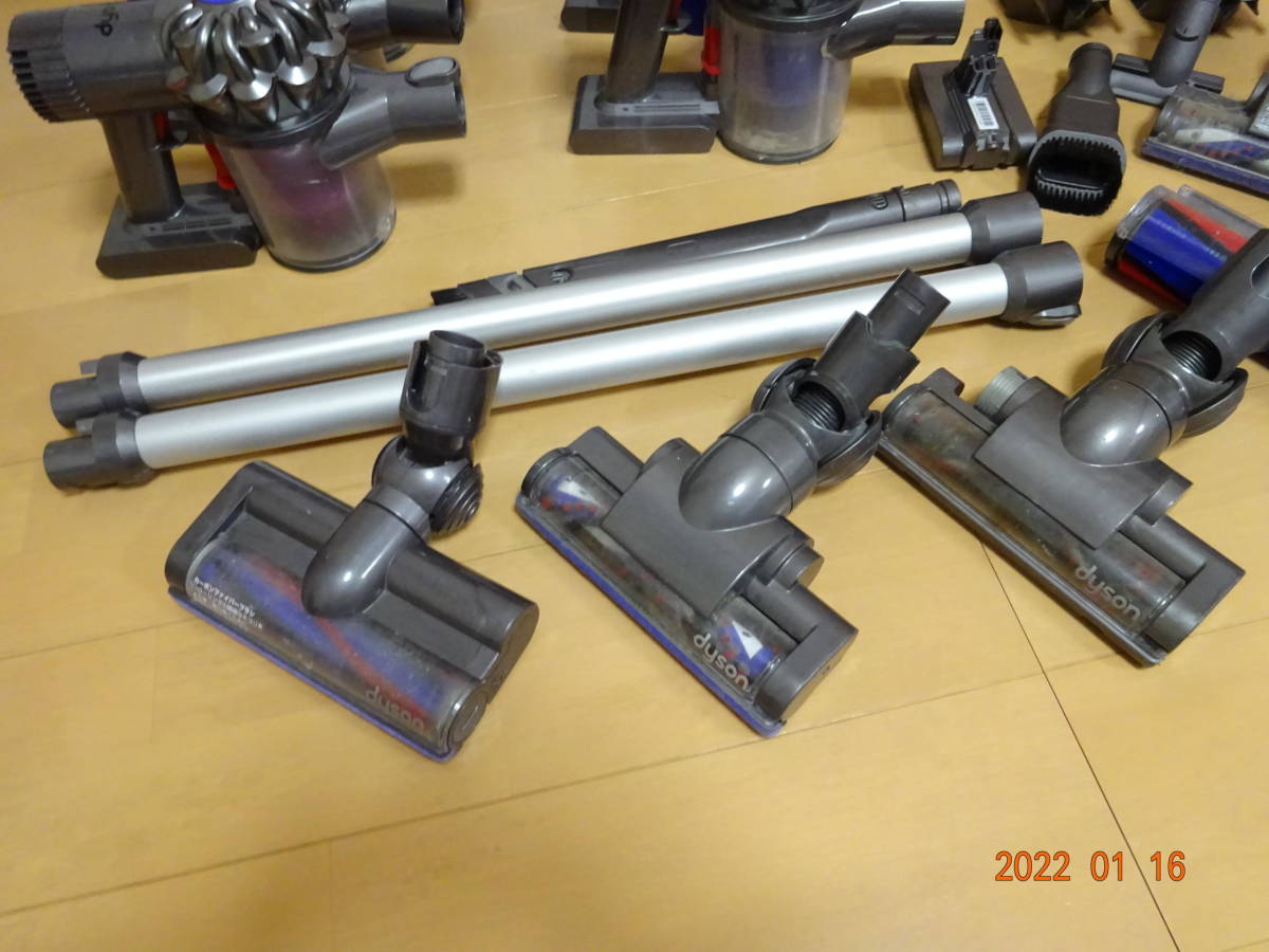 dyson ダイソン サイクロン掃除機 コードレス 7台セット まとめて DC62 2台/DC35 2台/DC74/DC34/DC16 ジャンク パーツ 大量 まとめ_画像3