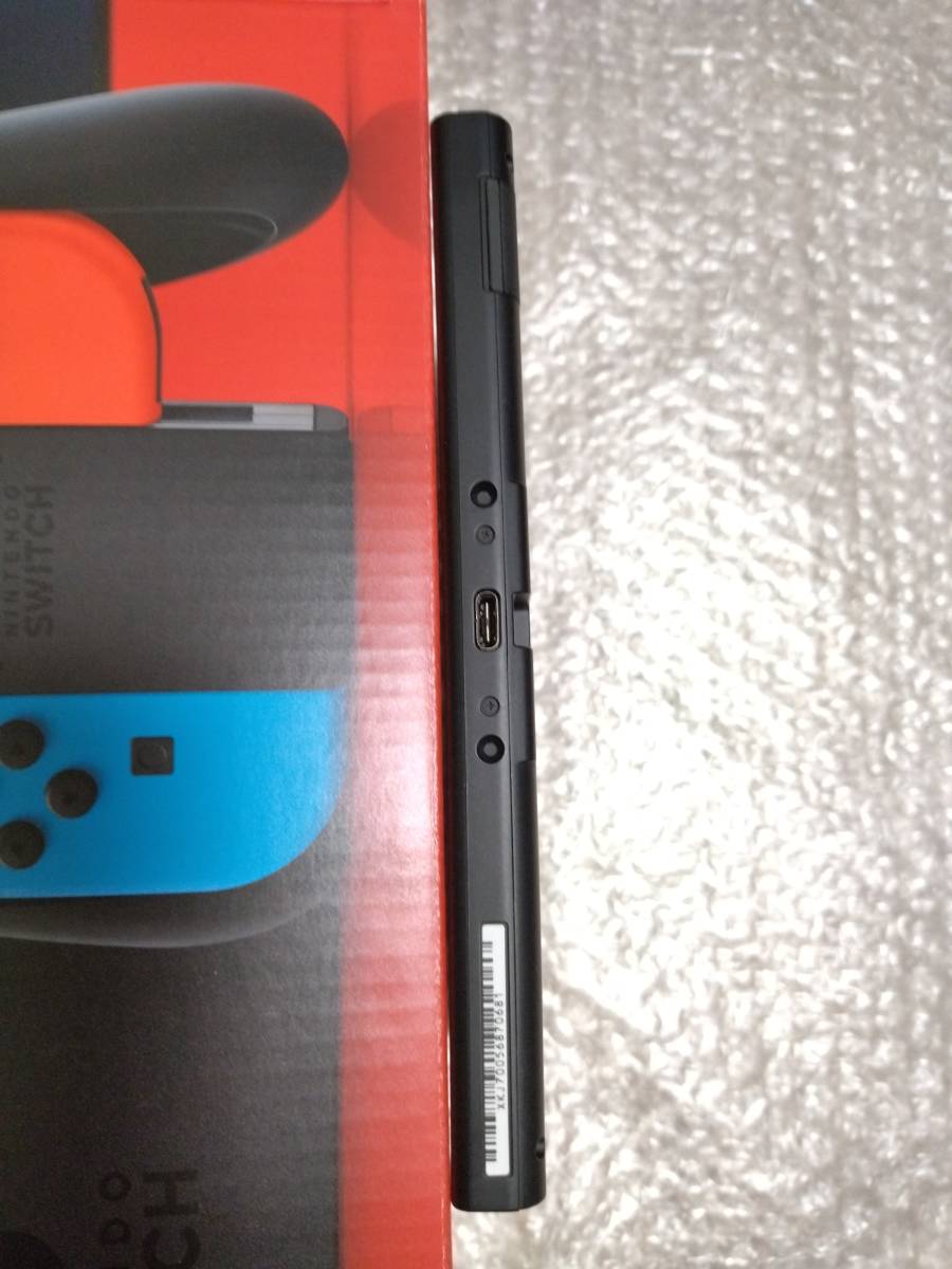●任天堂 Nintendo Switch ニンテンドー スイッチ 新型 本体のみ 中古 動作確認済み 送料無料●