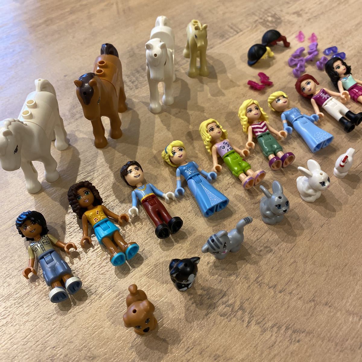 Lego レゴ フレンズ ミニフィグ いろいろ 女の子 男の子 馬 うさぎ ネコ 動物 パーツなど おまとめセット パーツ 部品 売買されたオークション情報 Yahooの商品情報をアーカイブ公開 オークファン Aucfan Com