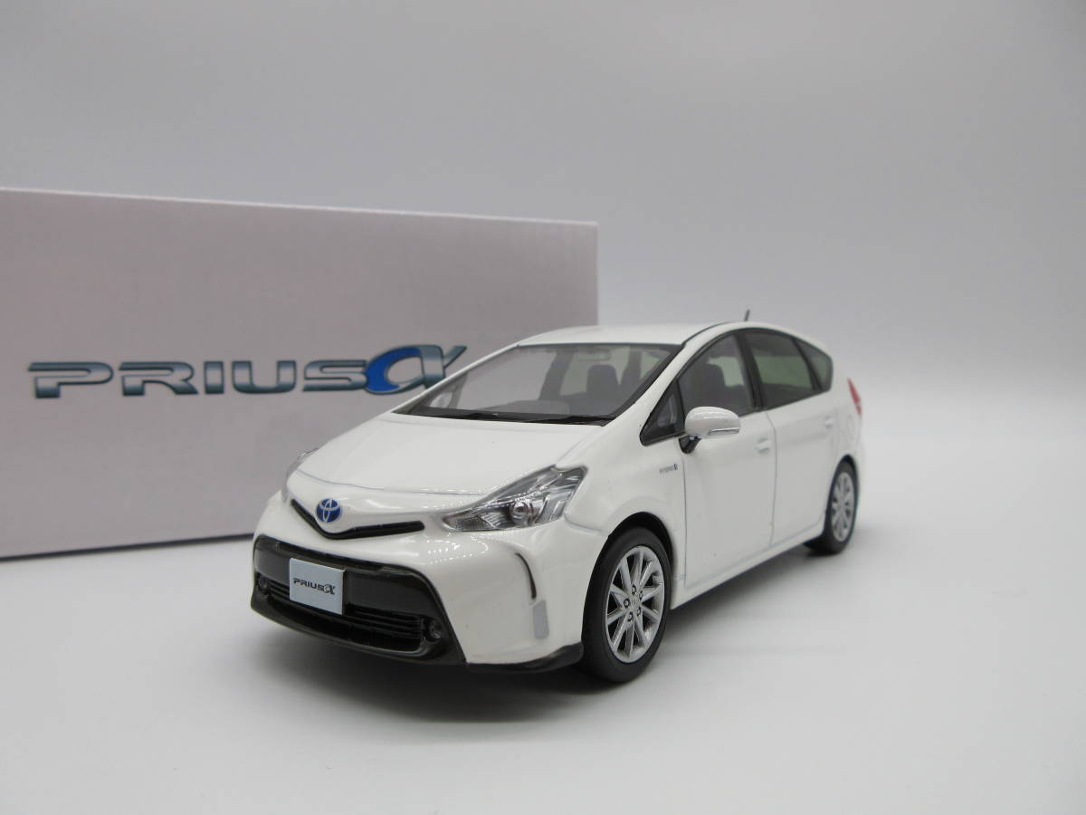 Yahoo!オークション - 1/30 トヨタ プリウスα PRIUS α アルファ