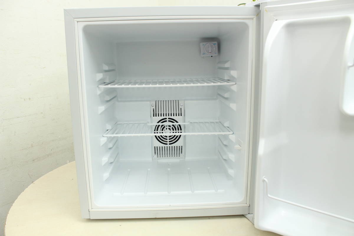 Sun Ruck サンルック 電子冷蔵庫 48L 1ドア冷蔵庫 SR-R4802 ベルチェ式 ミニ 19年製 小型 ワンドア 冷蔵庫_画像6
