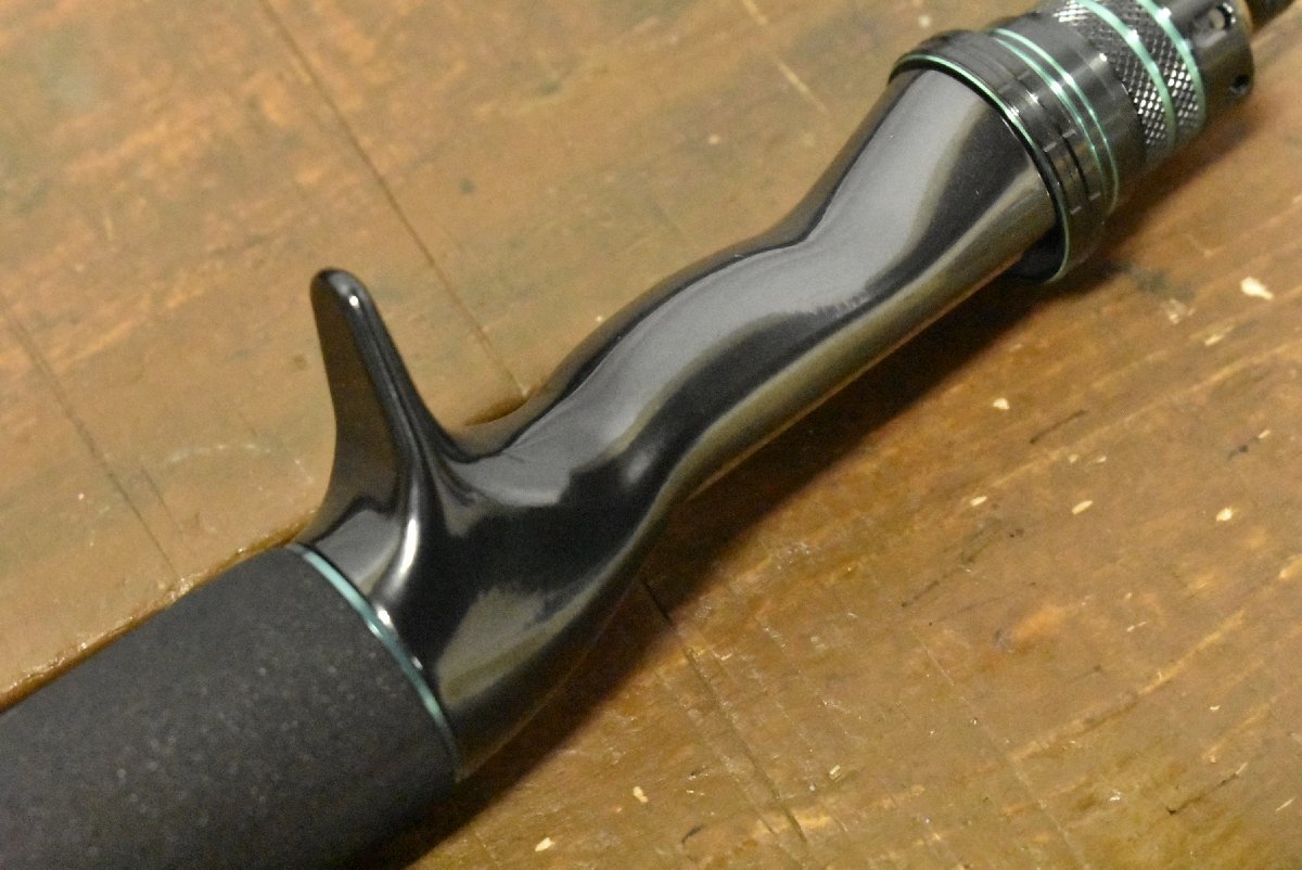 美品☆】ダイワ エメラルダス AGS TYPE-N 60XULB イカメタル DAIWA
