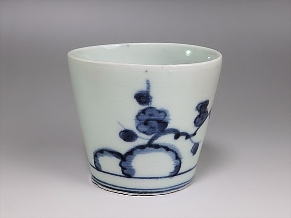 ★華心★ KKm-833 古伊万里 染付 雪輪に梅 雪持ち笹の図 蕎麦猪口 染付