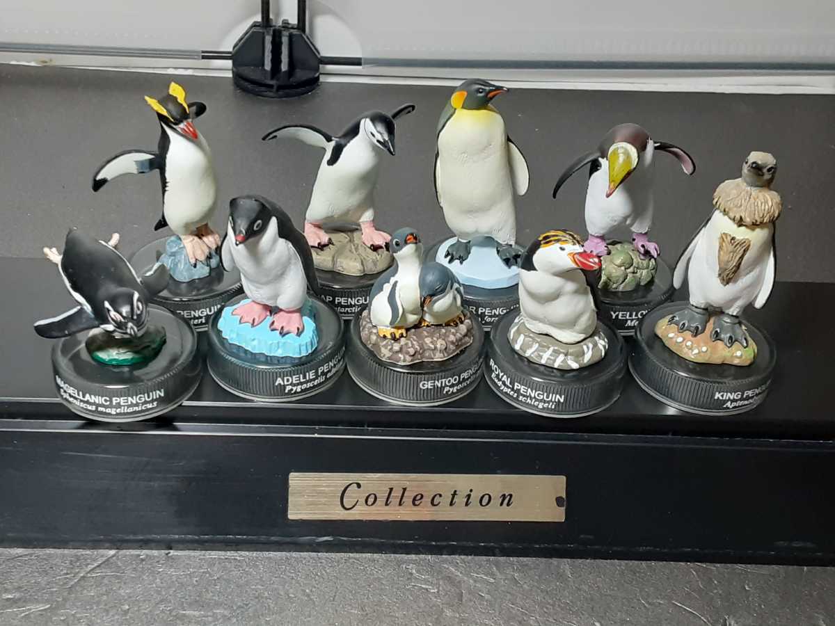 海洋堂×北陸製菓ペンギンズランチビスケット ペンギンズフィギュアコレクション2 シークレット含む9種類 ボトルキャップ _画像1