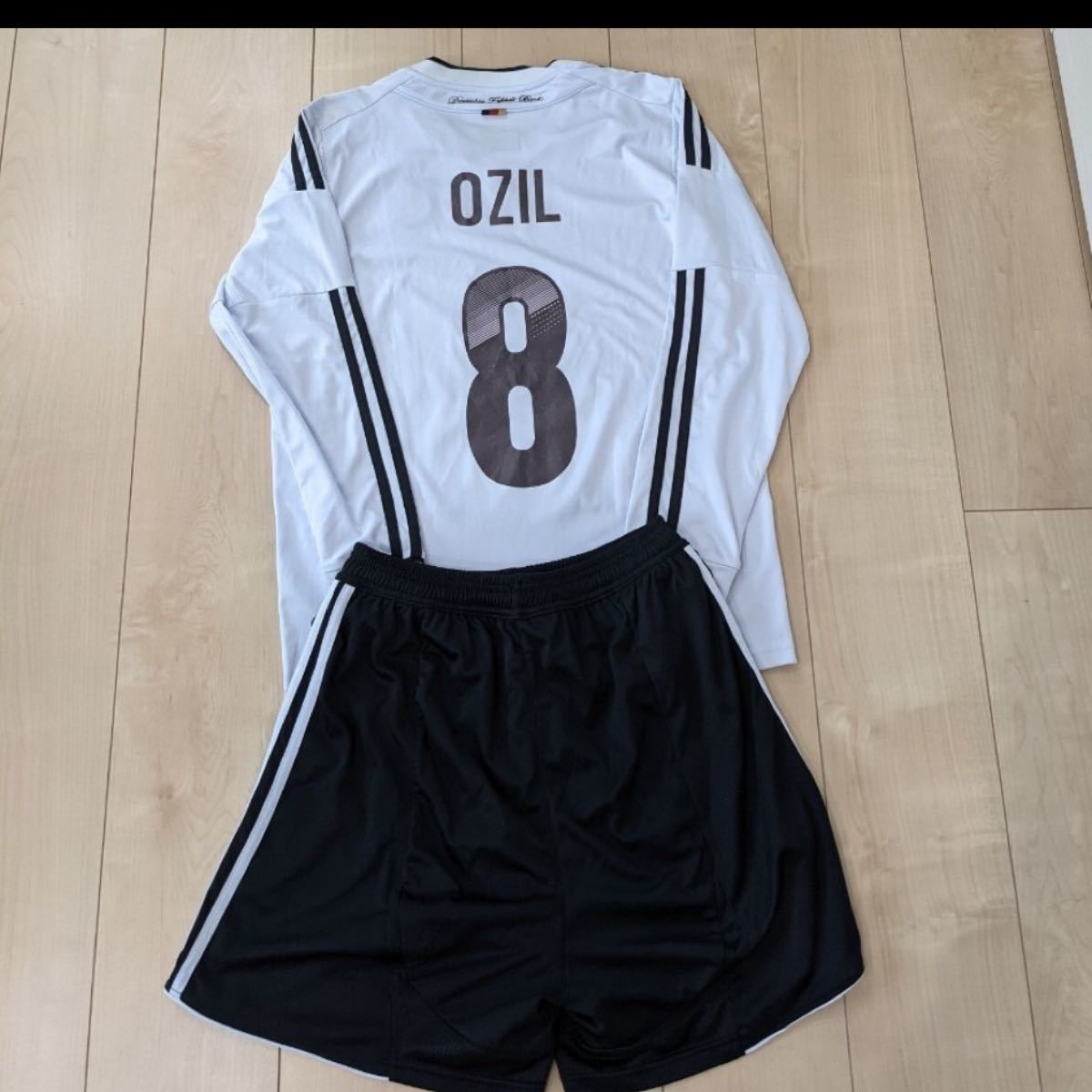 PayPayフリマ|ドイツ代表 8番 エジル adidas 上下セット サッカー部 ...