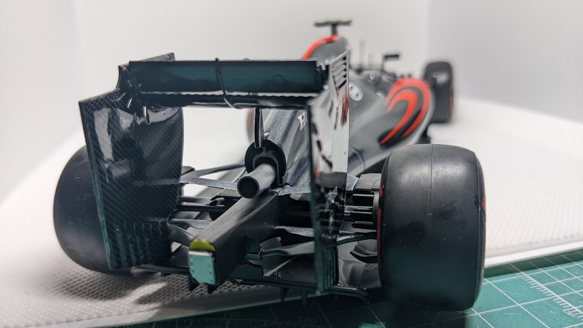 McLAREN HONDA MP4-30 2015　1/20　塗装済完成品　マクラーレンホンダ