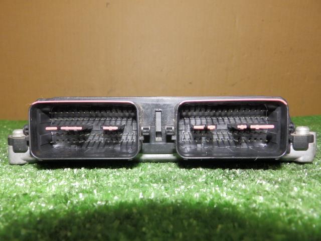 エスクード CBA-TDA4W エンジンコンピューター/ECU J24B-DE ZJ3 112300-8311 33910-78K00 040871_画像2