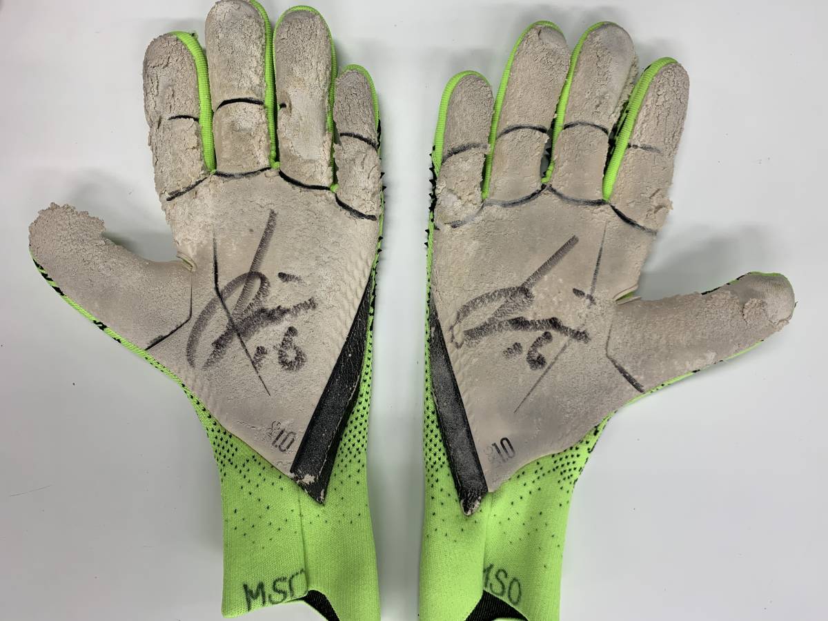 [ charity ]. mountain ..( Matsumoto ) autographed GK glove 187