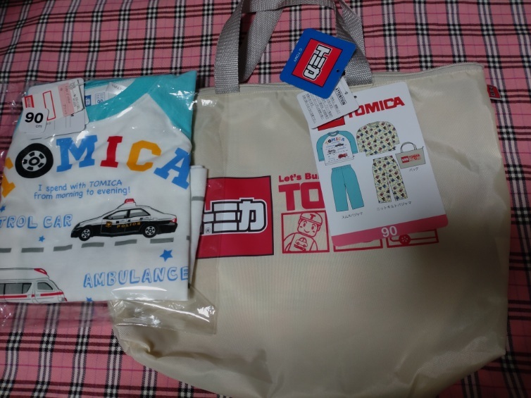 ディズニープリンセスのベビーグッズも大集合 トミカ パジャマ 新品未