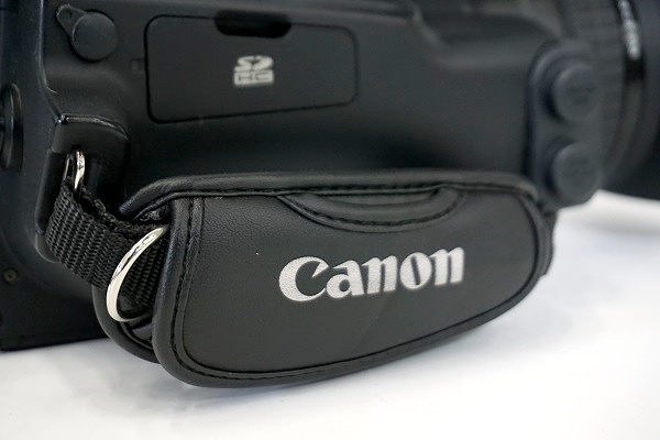 Canon/キヤノン 業務用フルHDビデオカメラ▲XF105 中古▲送料無料_小キズ・汚れあり。