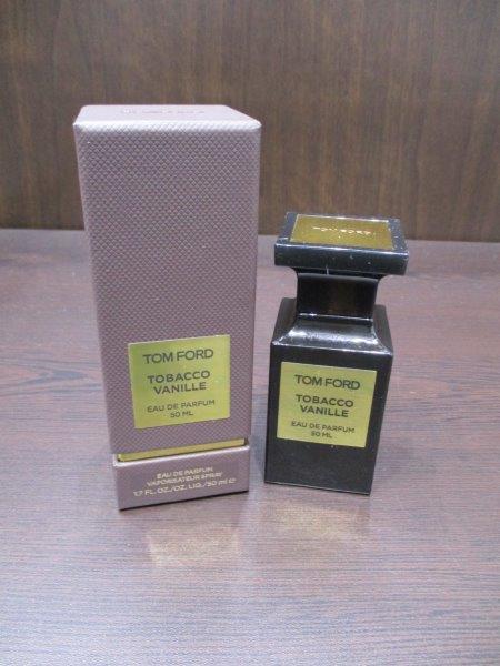 贅沢品 TOM FORDタバコバニラオードパルファムEDPスプレィ50ml