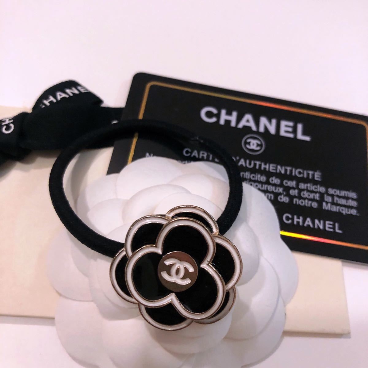 CHANEL ヴィンテージボタン カメリアモチーフ ヘアゴム 直系30mm黒1個|PayPayフリマ シャネル ボタン ブラックヘアゴム 1個