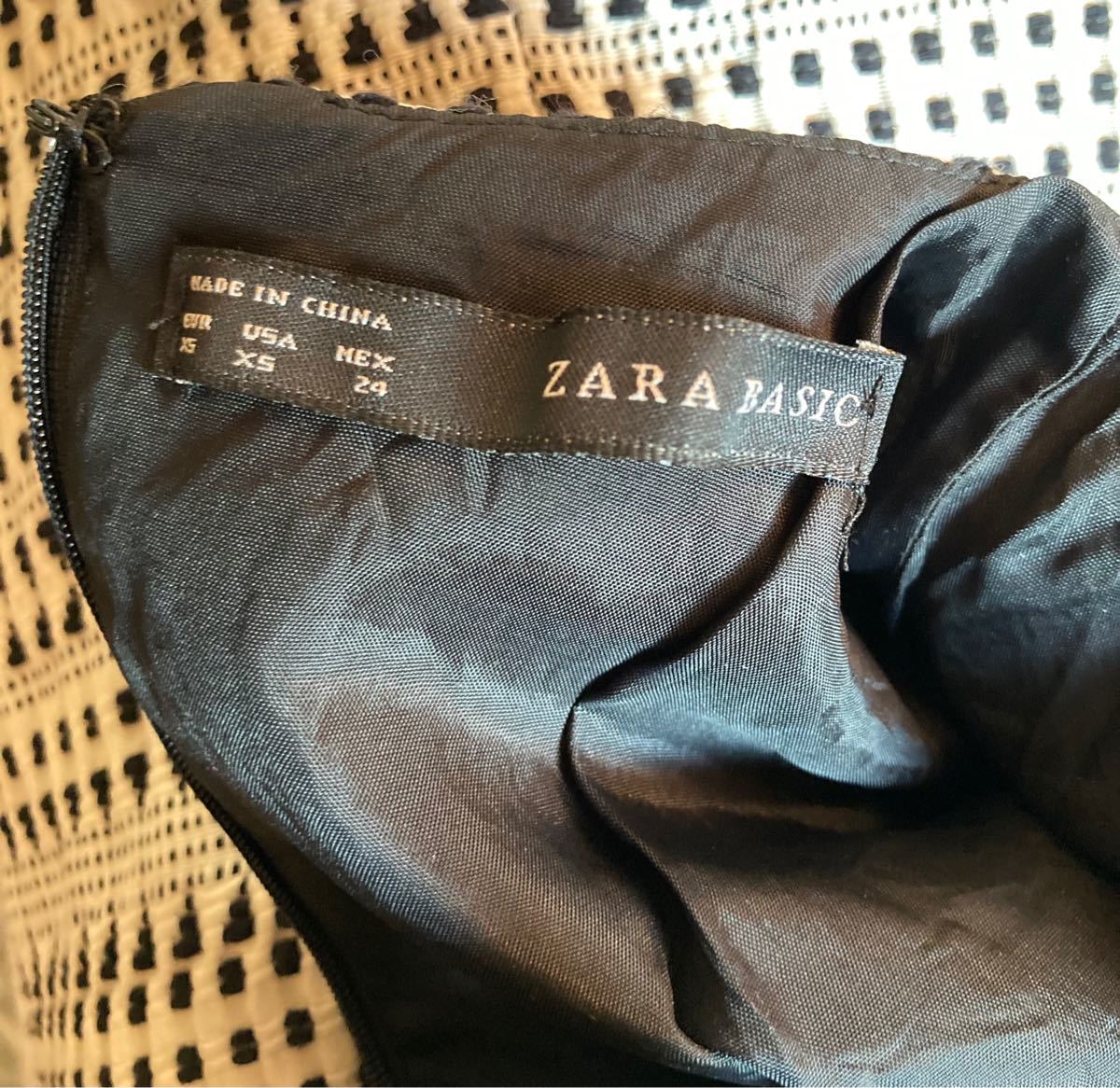 ZARA モノトーン　ビジュー付き　ワンピース