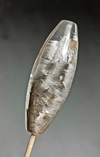 究極のプラチナルチルの天珠型 幾重にも重なった白銀の羽 天然の工芸品 プラチナルチル 天珠型 縦48mm×横17.8mm 穴有 1粒