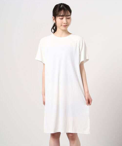 新品プーマ PUMA デザイン Tシャツワンピースドレス　LLホワイト4950円_画像2