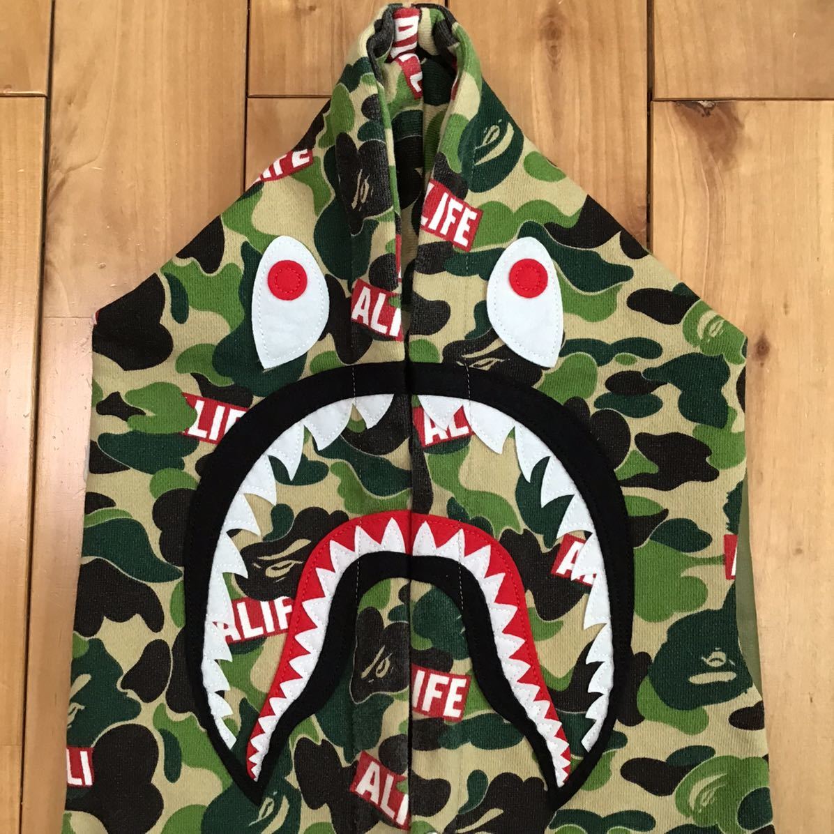 *XL* ALIFE × BAPE ABC camo Shark Parker a bathing ape Ape Bape A Bathing Ape shark pullover hoodie камуфляж b63