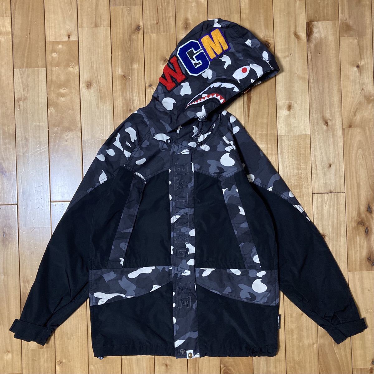 ★蓄光★ スノボ ジャケット Sサイズ a bathing ape shark snow board jacket BAPE hoodie city camo シャーク パーカー エイプ ベイプ mj5