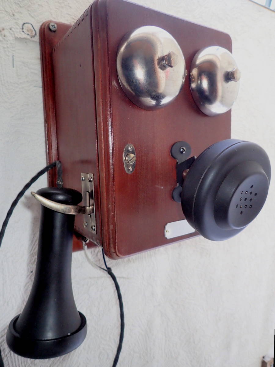 昭和レトロ 昔の電話 壁掛電話機 ベル（電鈴）が鳴ります レトロ アンティーク 美品