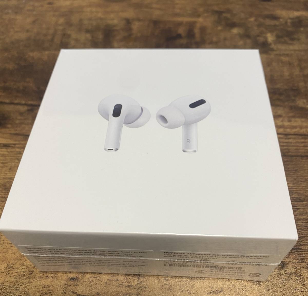 新品未使用未開封】airpods pro apple ワイヤレスイヤホン | www