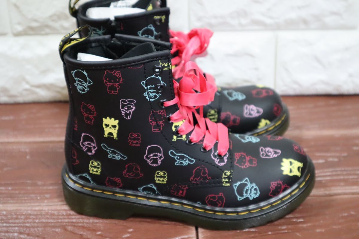 新品 UK13(19.5㎝) Dr.Martens ドクターマーチン ハローキティ アンド