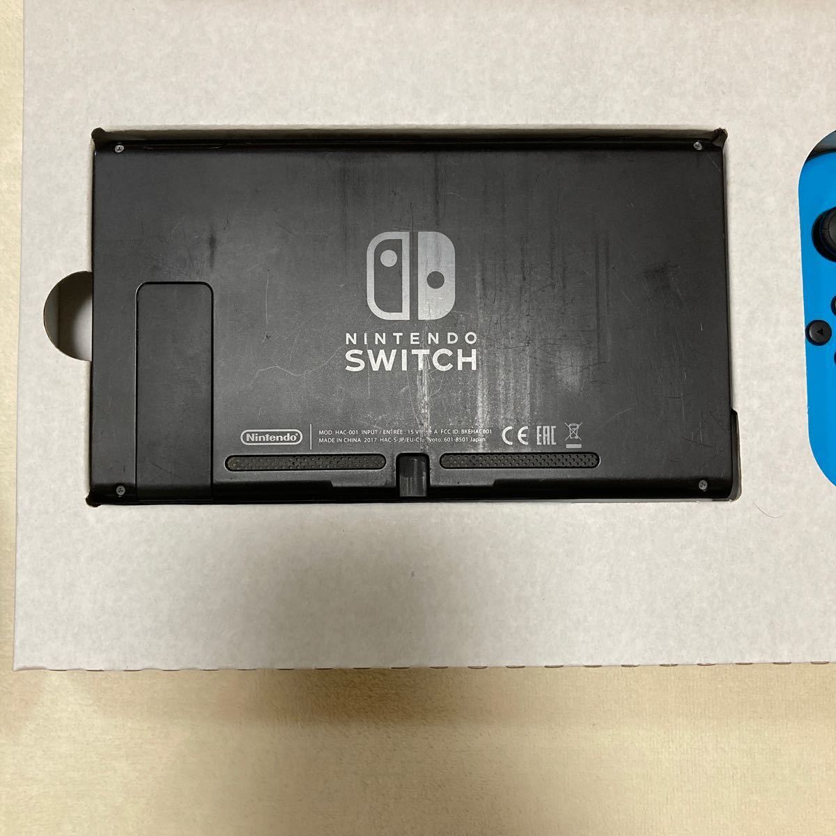 Nintendo Switch本体（送料込み）