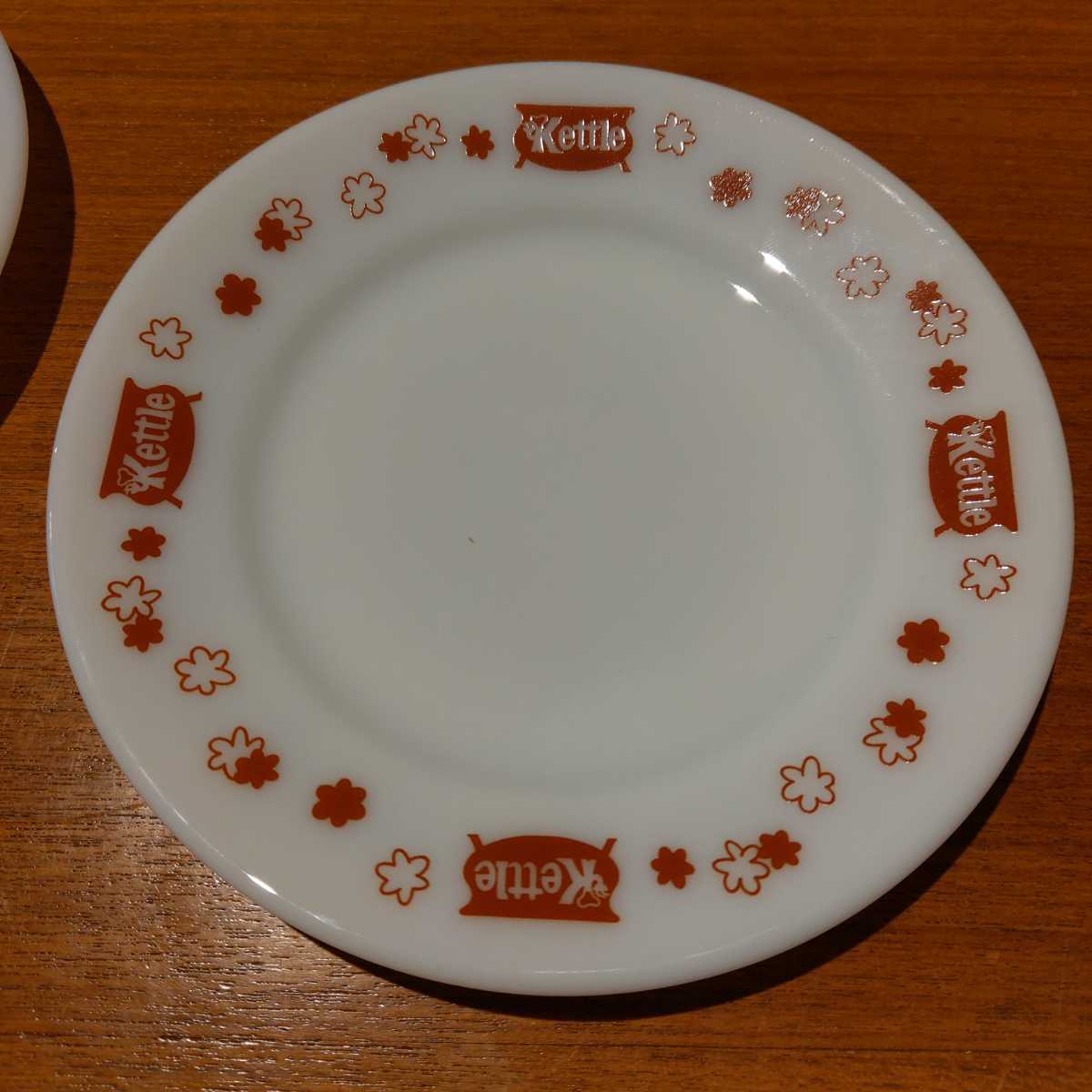  unused PYREX Kettle restaurant plate 2 pieces set ②