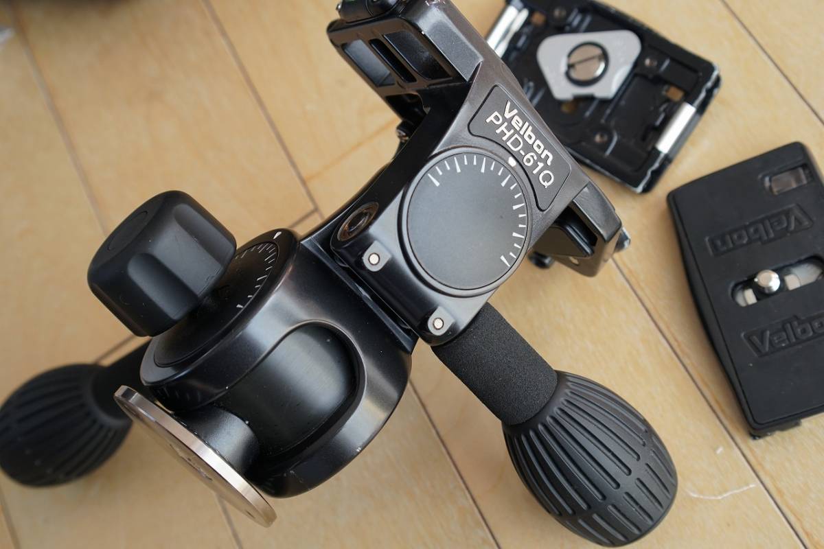 Velbon カーボン中型三脚+雲台 Geo Carmagne N635+PHD-61Q「美品