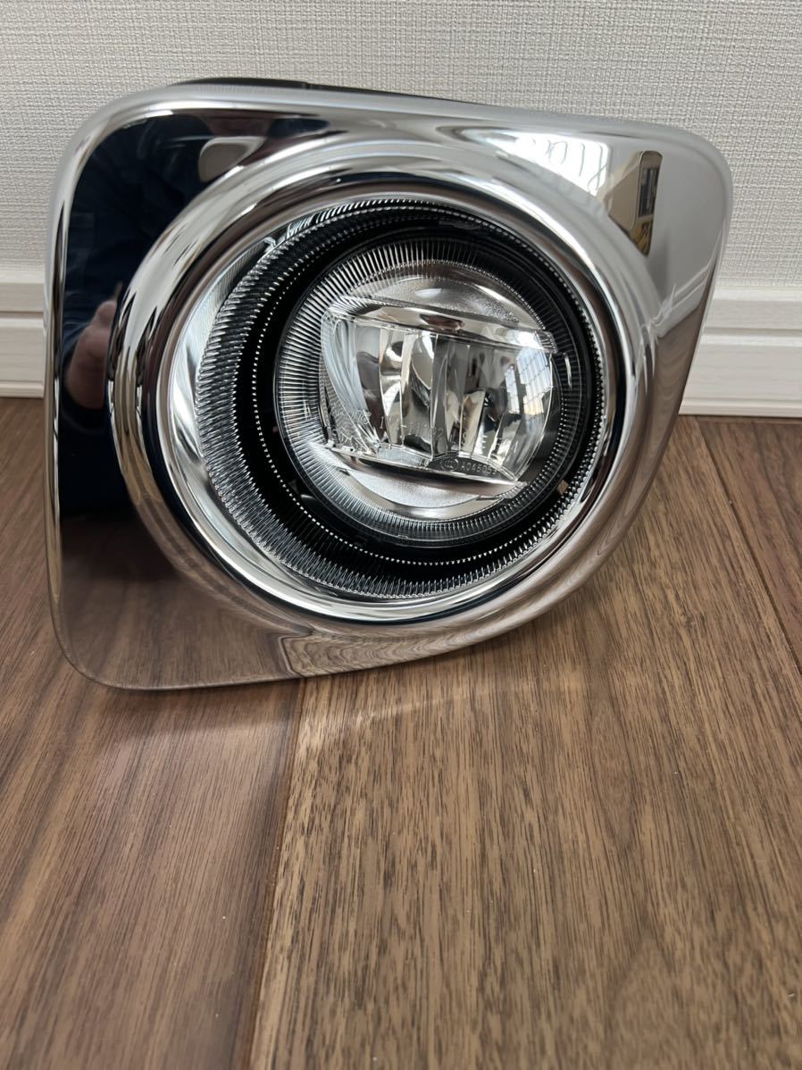 新品未使用 ムーブ LA150S LA160S 純正 左 フォグ LED KOITO 114 新品未使用 ムーブ LA150S LA160S 純正 左 フォグ LED KOITO 114