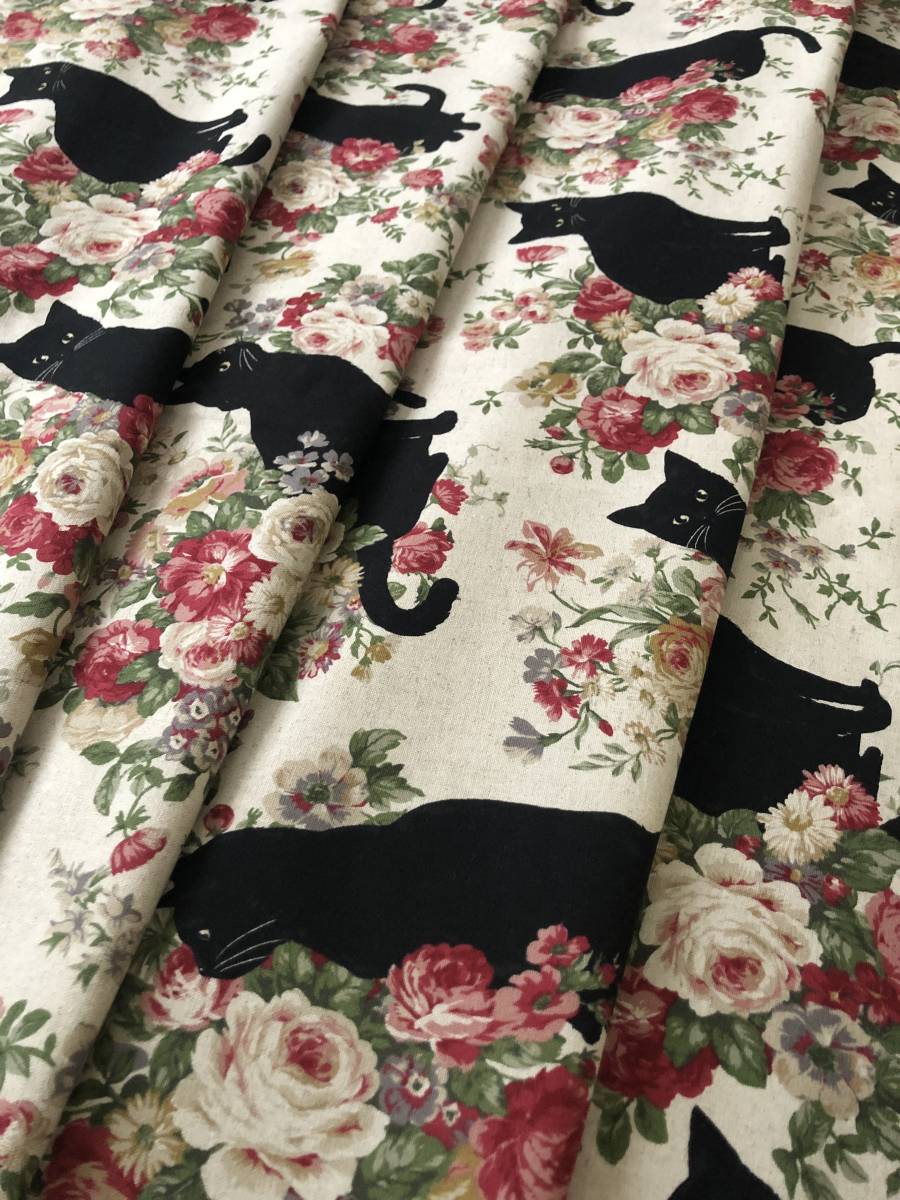 綿麻キャンバス / 黒猫＆薔薇 / 布幅110cm × 1m / リネン色 / 送料無料